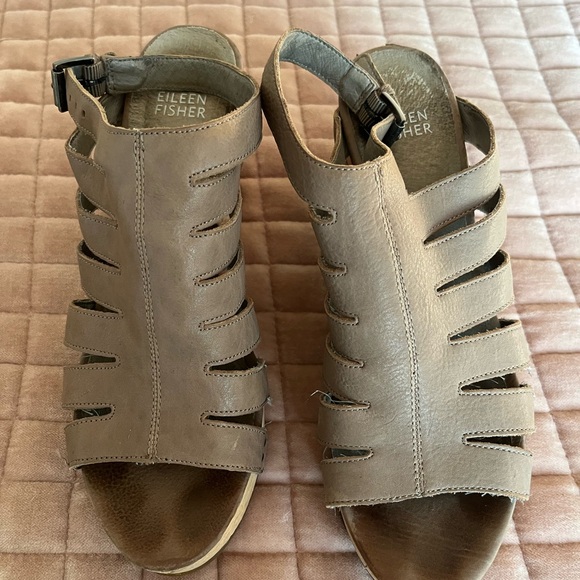 Eileen Fisher Wedges Size 8 - Picture 4 of 5